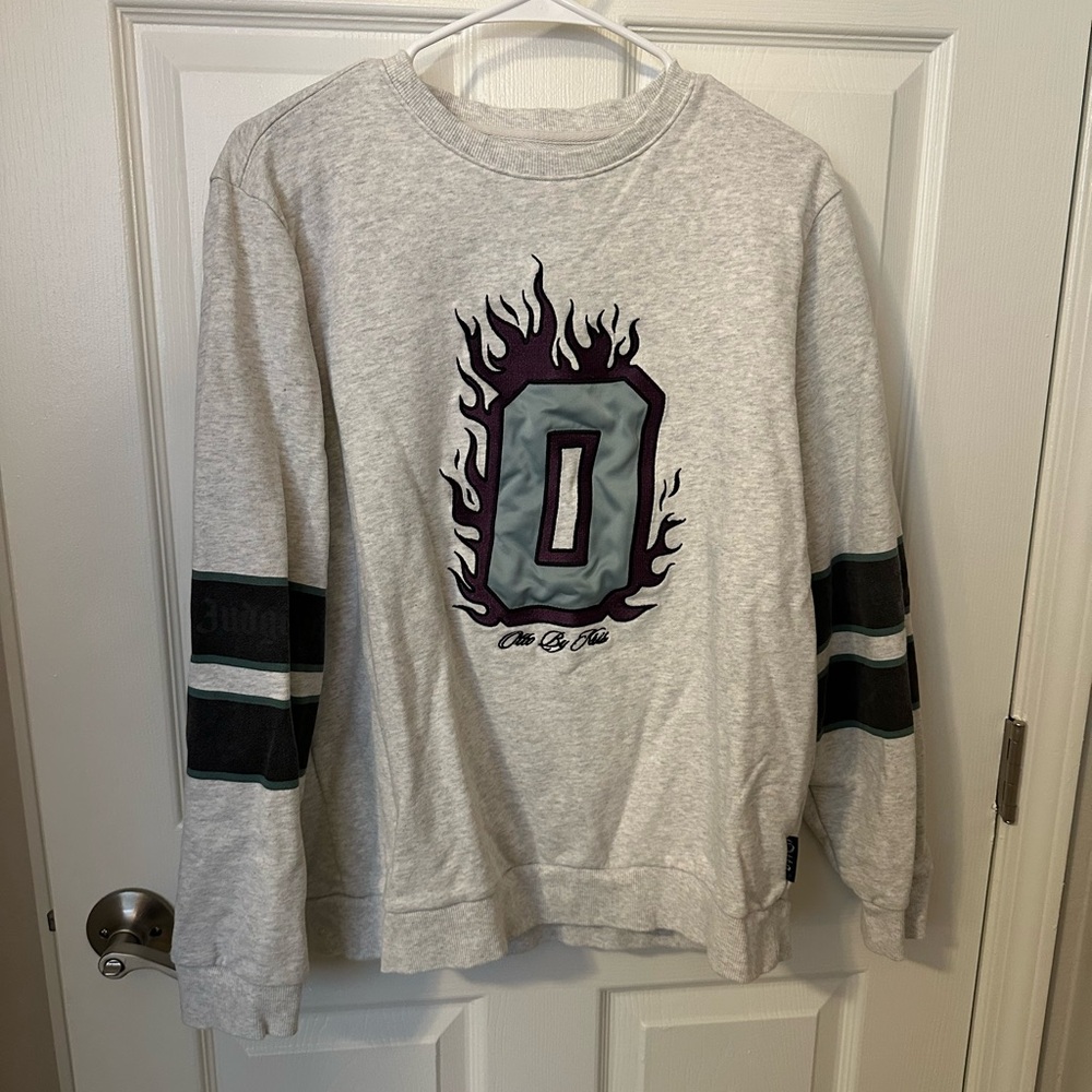OTTO Light Gray Graphic Crewneck Sweater
